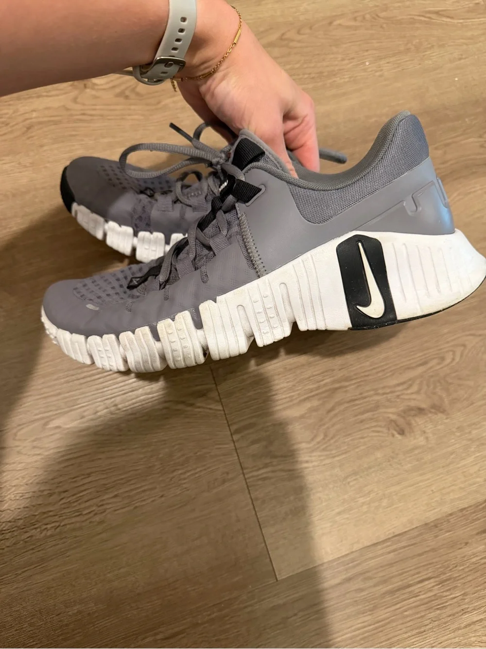 Nike Gray Metcon - Mens size 9 - Picture 5 of 6